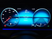MERCEDES-BENZ E SERISI E 200 D 2022