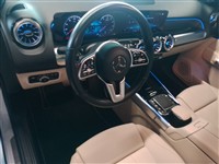 MERCEDES-BENZ GLB Serisi 200 AMG 4MATIC 7G-DCT 2023